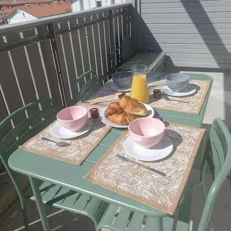 Le Cosy Zen Des Sables Apartment